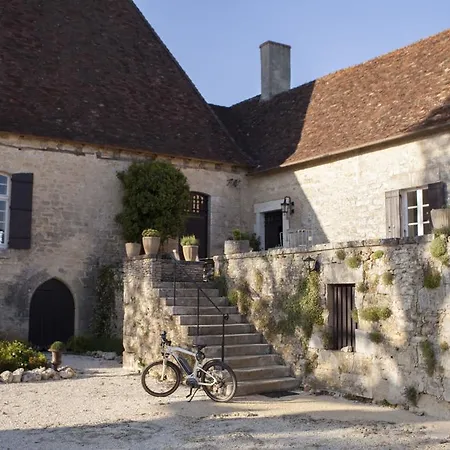 Domaine De L'age 度假居 Négrondes